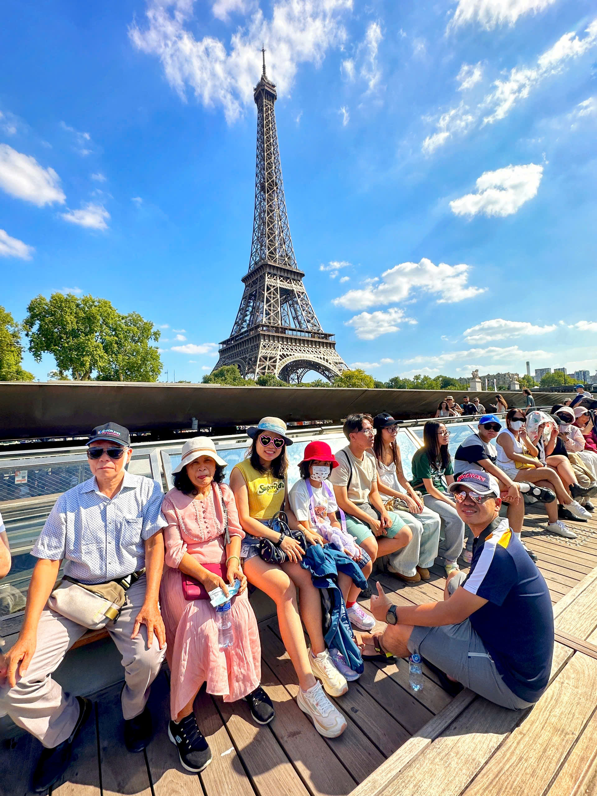 Tour Du Lịch Châu Âu 10 Ngày 9 Đêm – Khám Phá Châu Âu Cổ Kính: Pháp, Thụy Sĩ, Ý, Vatican